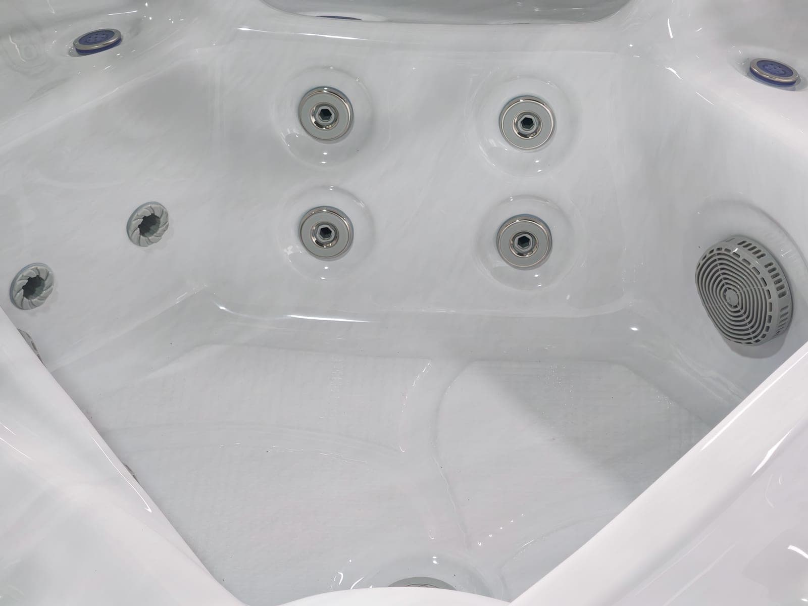 Hydro Vellamo swim spa 14