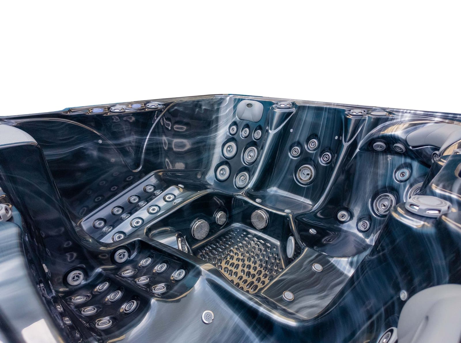 LimaTwo hot tub8