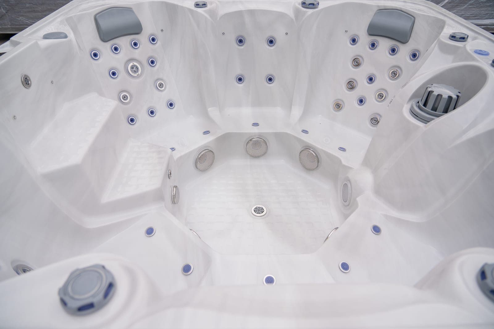 LixThree hot tub — photo 15