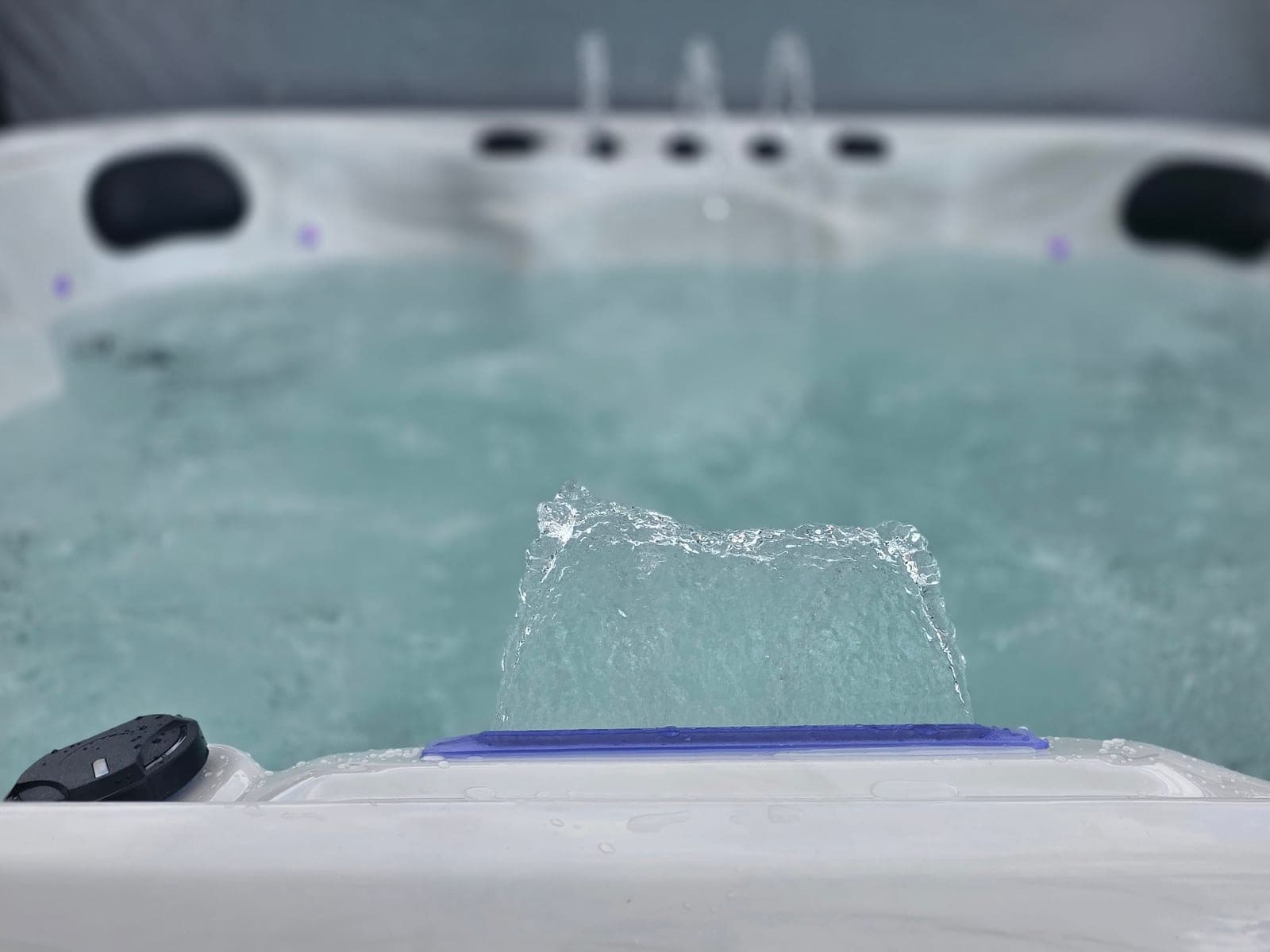 Poseidon V1 hot tub — photo 7