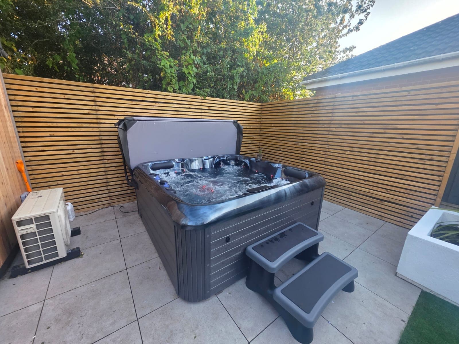 Retreat ProOne hot tub — photo 6