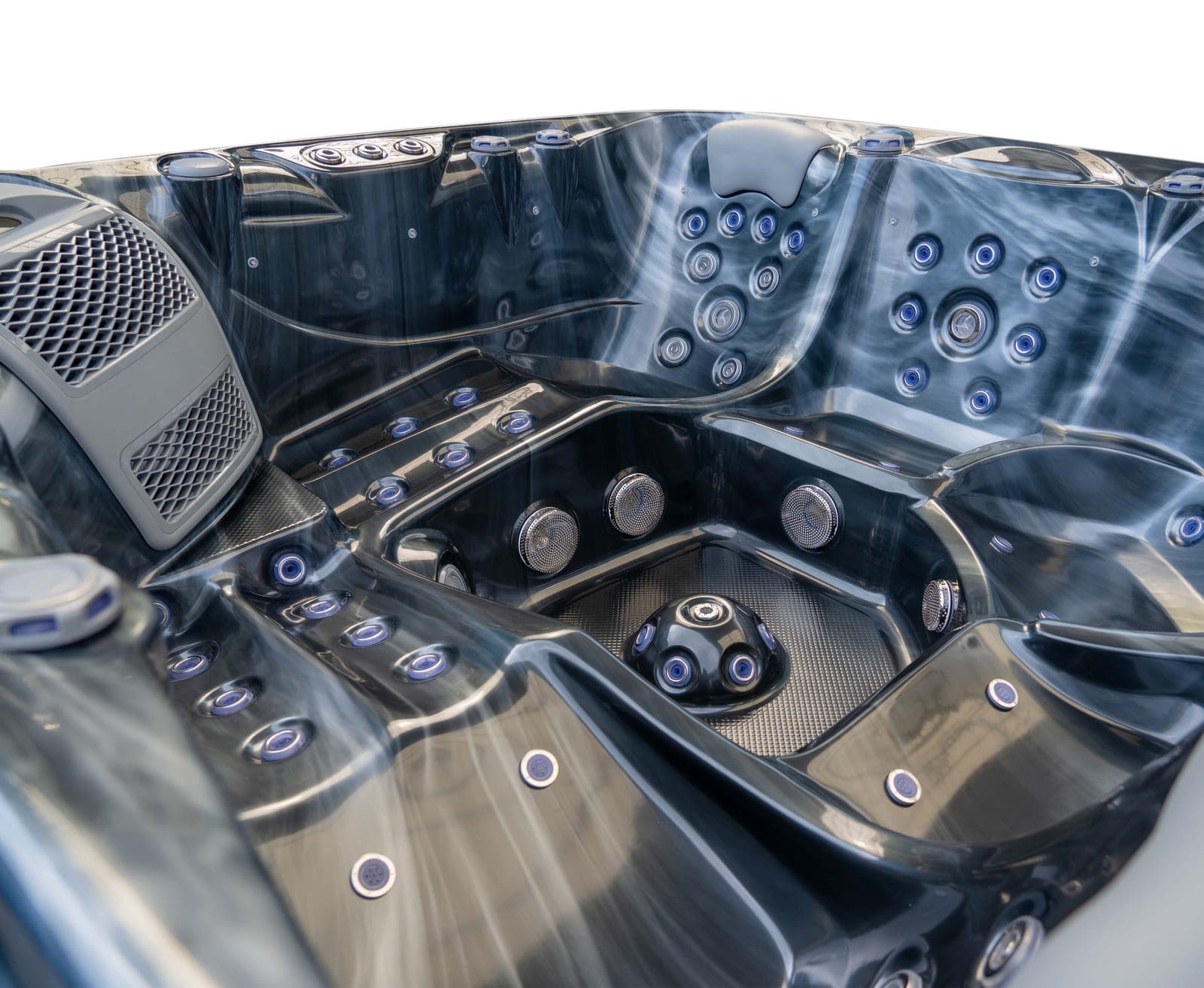 ViisiThree hot tub — photo 12
